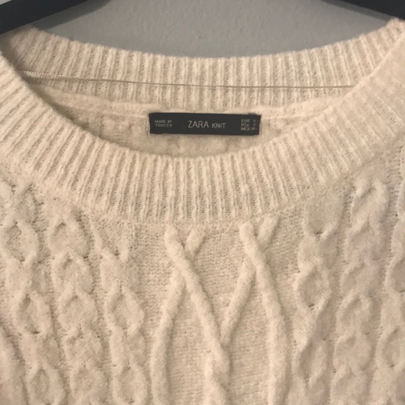 Zara Knit - Picture 2 of 2